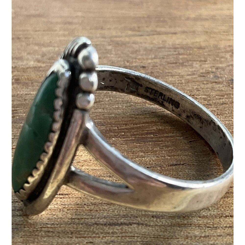 Vintage Navajo Oval Turquoise Sterling Silver Southwestern Style Ring Size 8 - Picture 3 of 9